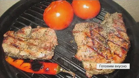 МЯСНЫЕ СТЕЙКИ жарим НА БАЛКОНЕ. ОБАЛДЕННО ВКУСНЫЕ. Используем Grill-Mangal GFGRIL GF-750