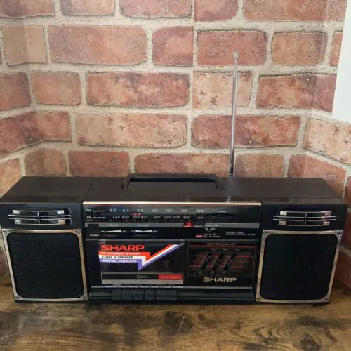 SHARP GF-320 VINTAGE BOOMBOX VERY RARE TOP OF THE LINE NEAR MINT CONDITION