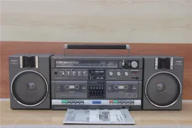 Подержанный японский Sharp GF-700, включая машинную двухместную радиоприемную машину