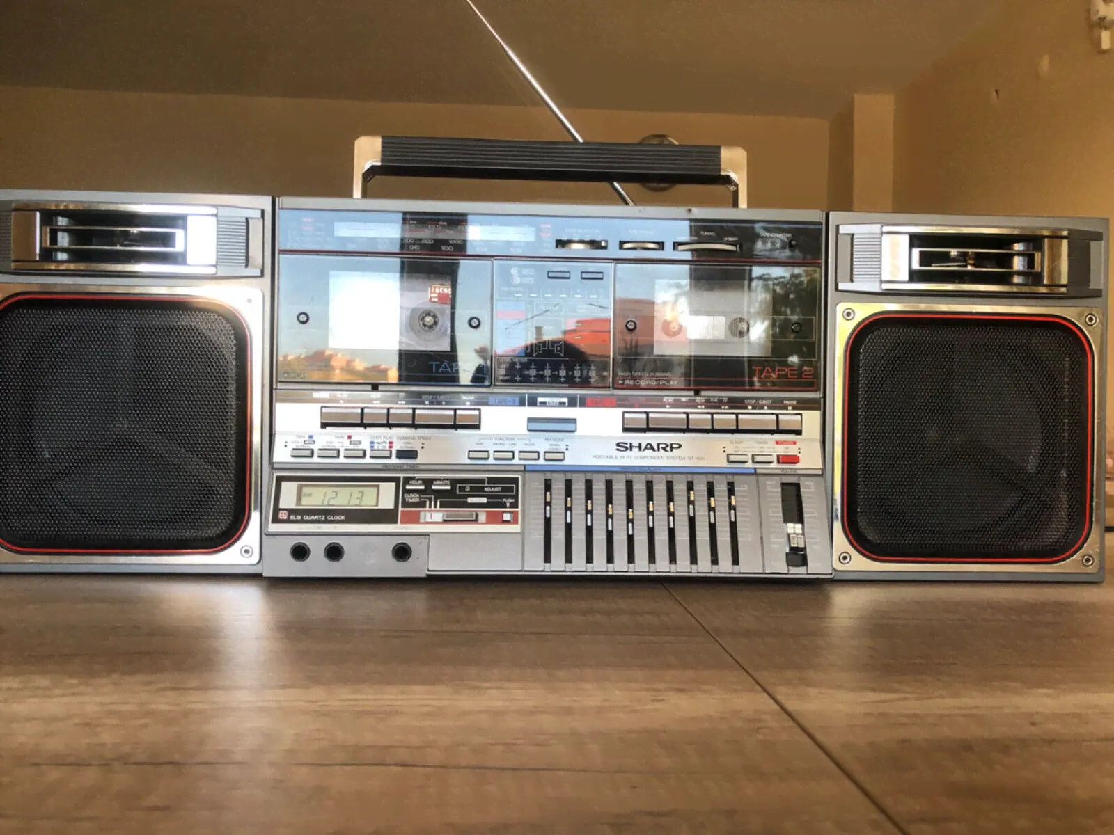 Sharp GF-800 Z Cassette Recorder Radio Vintage Boombox.