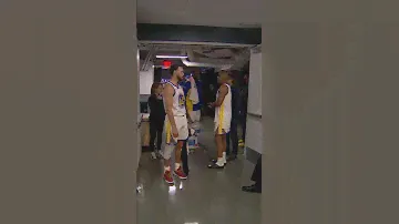 INJURED Chris Paul comes out to tell Steph something he saw👀
